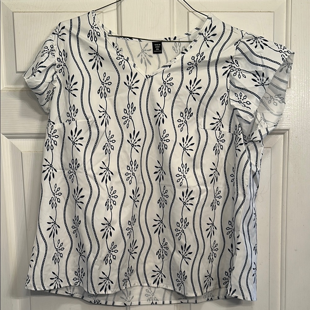 Women's White and Black Patterned Top